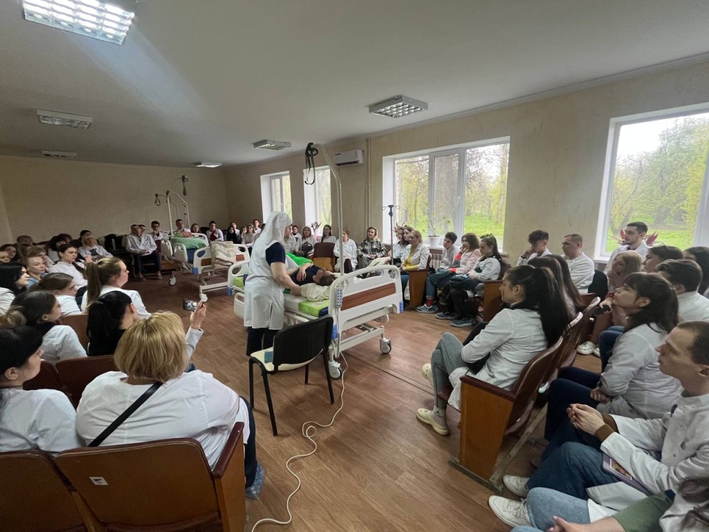 Обучение уходу за тяжелобольными в Луганске.jpeg