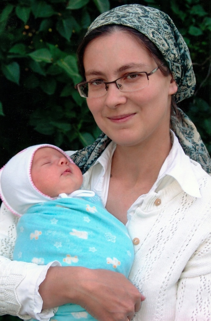 Матушка Елена с Машенькой. 2011 год.jpg