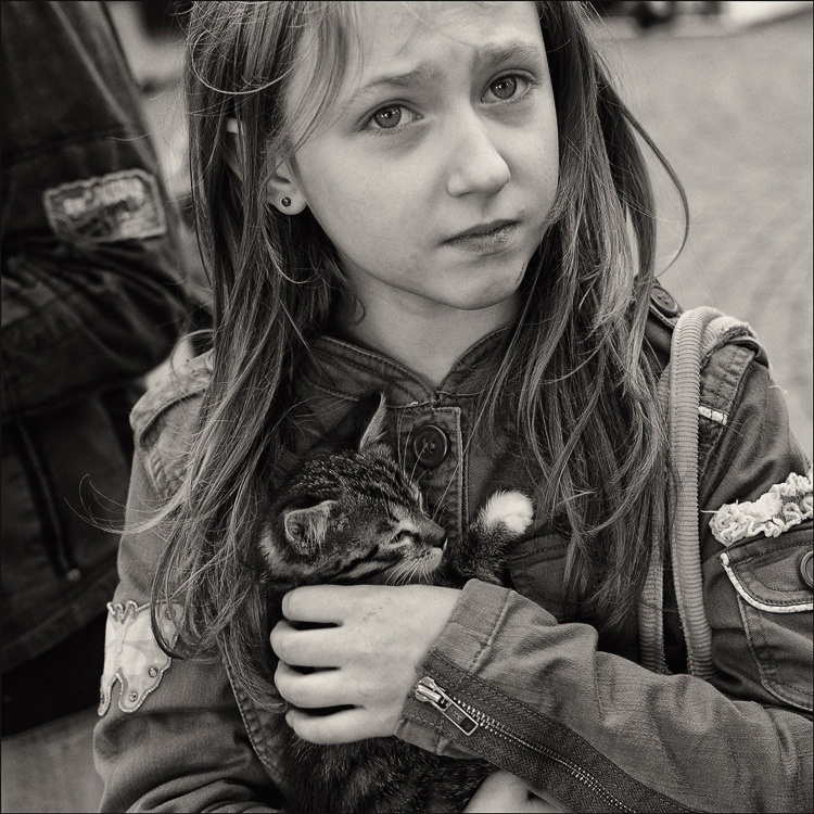 Девочка с котенком.jpg