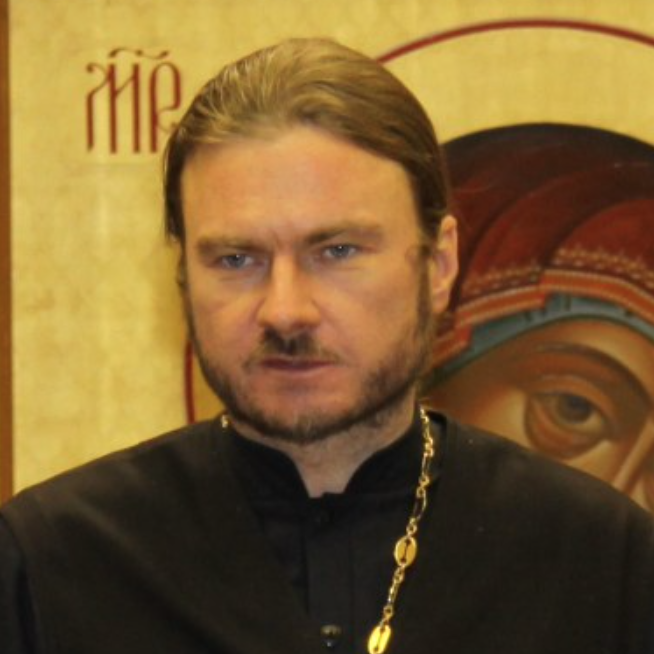 Священник Роман Витюк.png