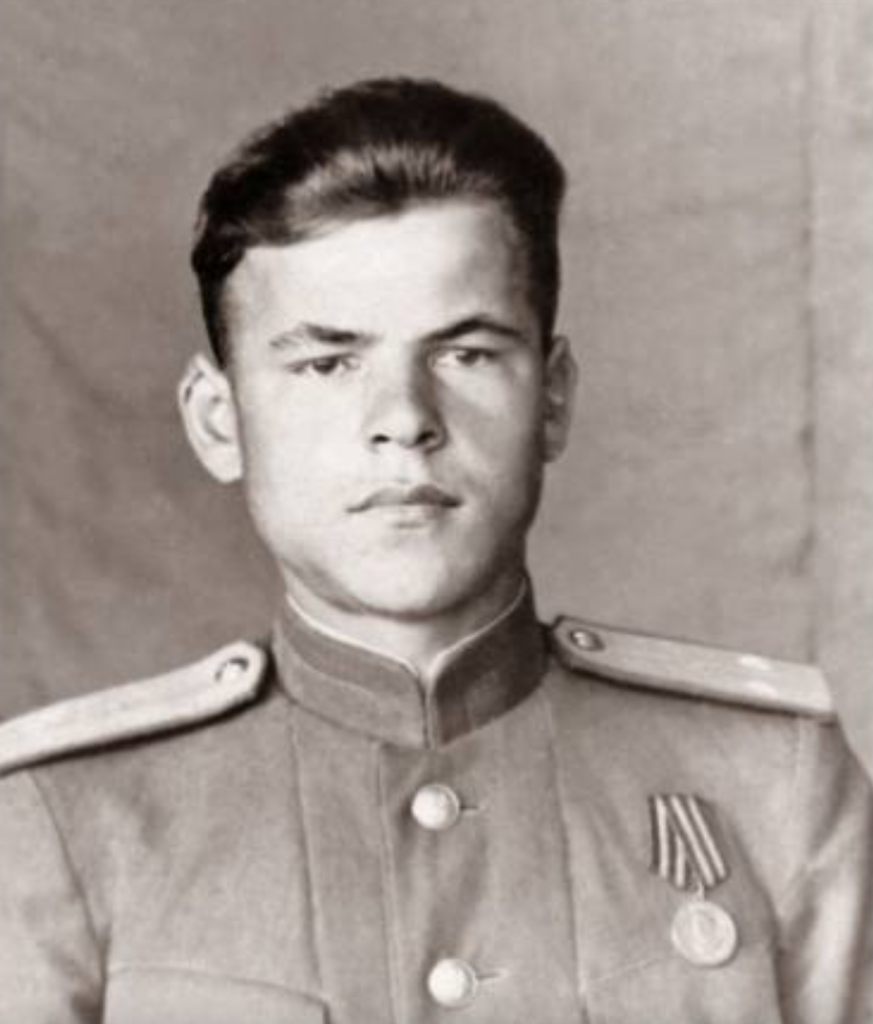 Старший лейтенант Михаил Матфеевич Козлов, трагически погибший при отражении атаки диверсантов.png